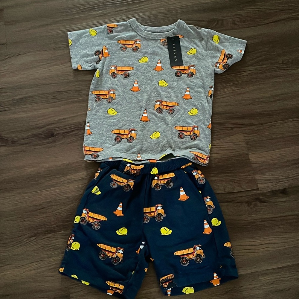 Chaser Set Children Short and T-Shirt Size 6 NWT